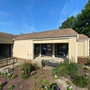 exterior of colonial heights location